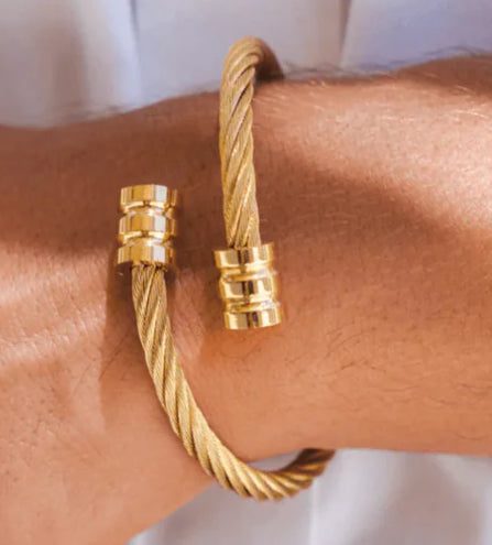 Minimalist Jade Bangle — Serene Eastern Ritual Jewelry for Quiet Modern Living