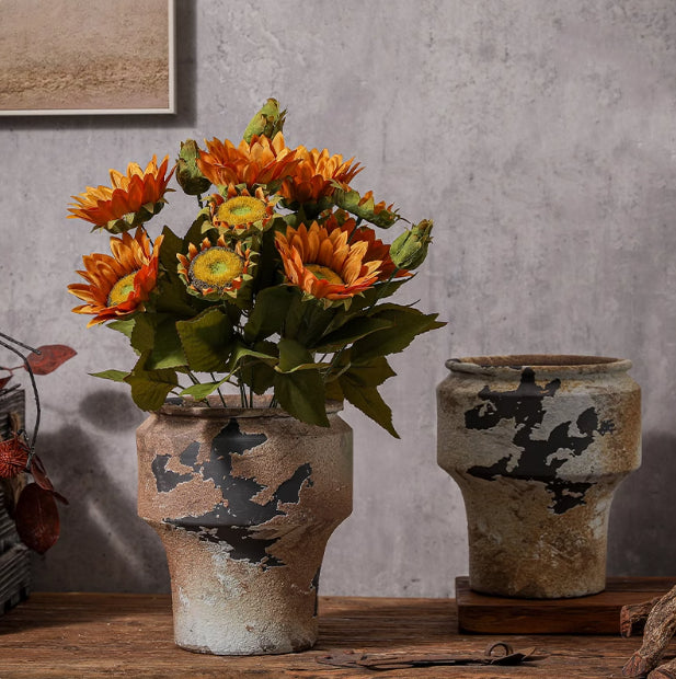 Elegant Retro Stoneware Brown Ceramic Vase - Handcrafted Timeless Home Decor