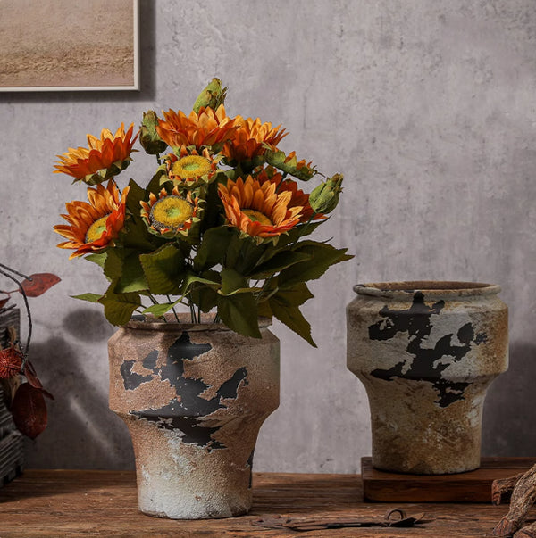Elegant Retro Stoneware Brown Ceramic Vase - Handcrafted Timeless Home Decor