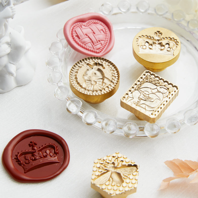 Vintage Lacquer Seal Wax Set - Handcrafted Eastern-Western Artisan Envelope Sealing Kit with Ornate Court Design