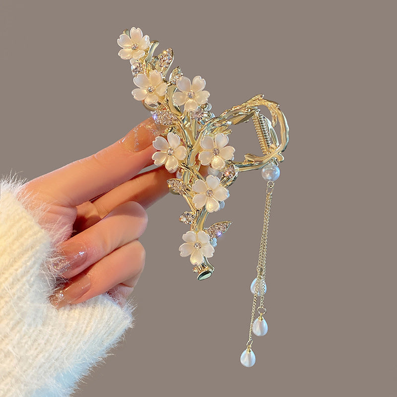 Orchid Bell Tassel Hair Clip — Serene Eastern Elegance for Quiet Moments