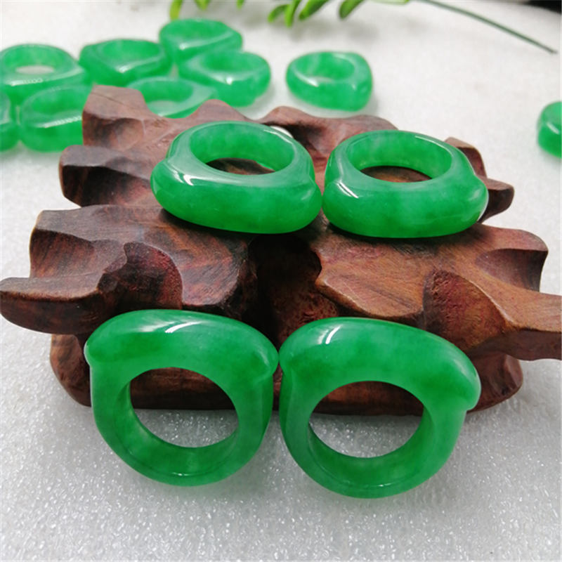 Myanmar Premium Dry Green Jade Saddle Ring – Eastern Zen Meditation & Tea Ceremony Art Piece 2026 Collection