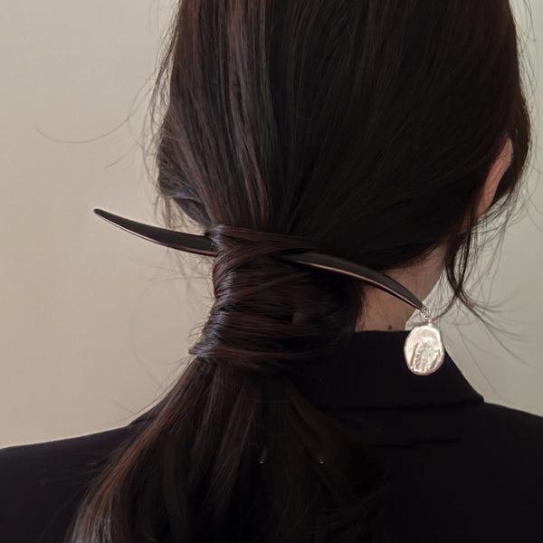 Baroque Pearl & Sandalwood Hairpin — Quiet Ritual for the Modern Muse