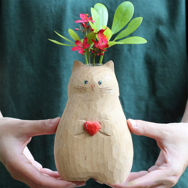 Handcrafted Heart Cat Vase – Timeless Artisan Piece for Elegant Interiors